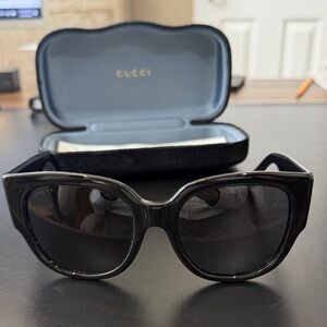 Gucci Glossy Black Women's Sunglasses